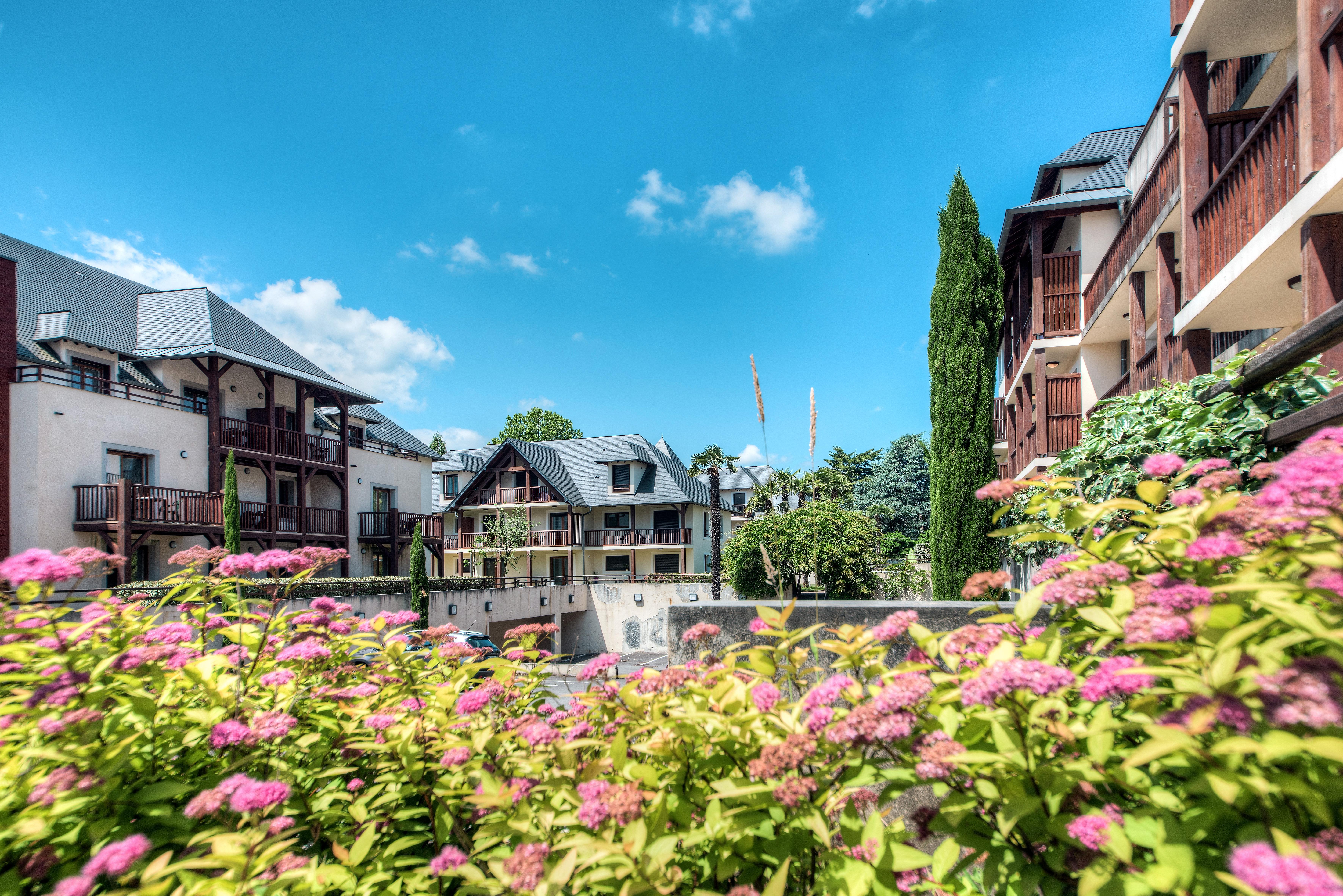 Comfort Aparthotel Lourdes L'Acacia Exterior photo